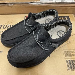 Grey hey dudes size 13